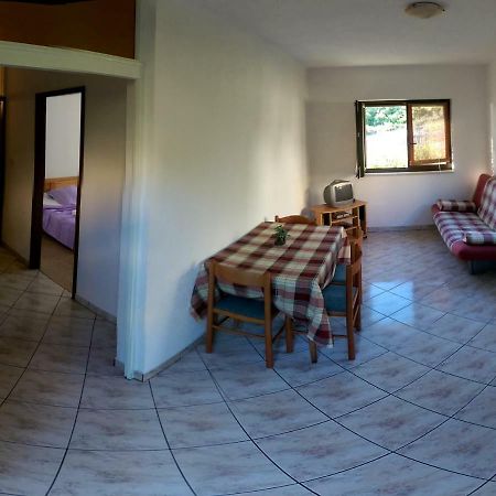 Apartmani Sandro Иван Долац Екстериор снимка