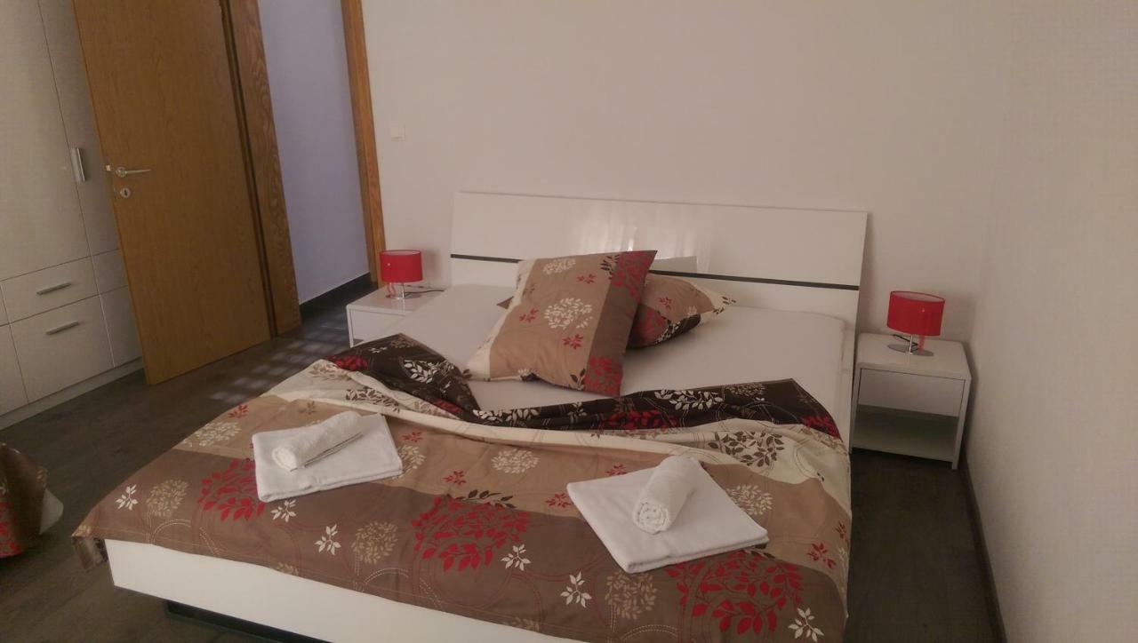 Apartmani Sandro Иван Долац Екстериор снимка