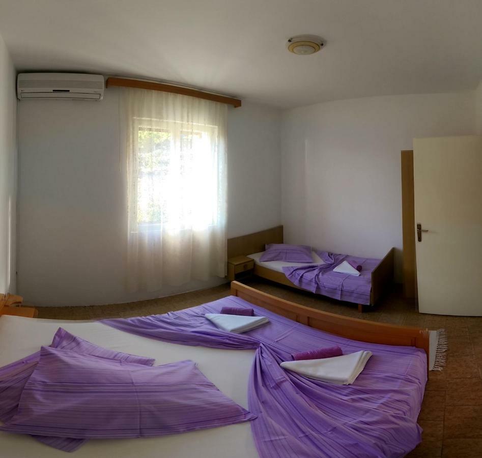 Apartmani Sandro Иван Долац Екстериор снимка