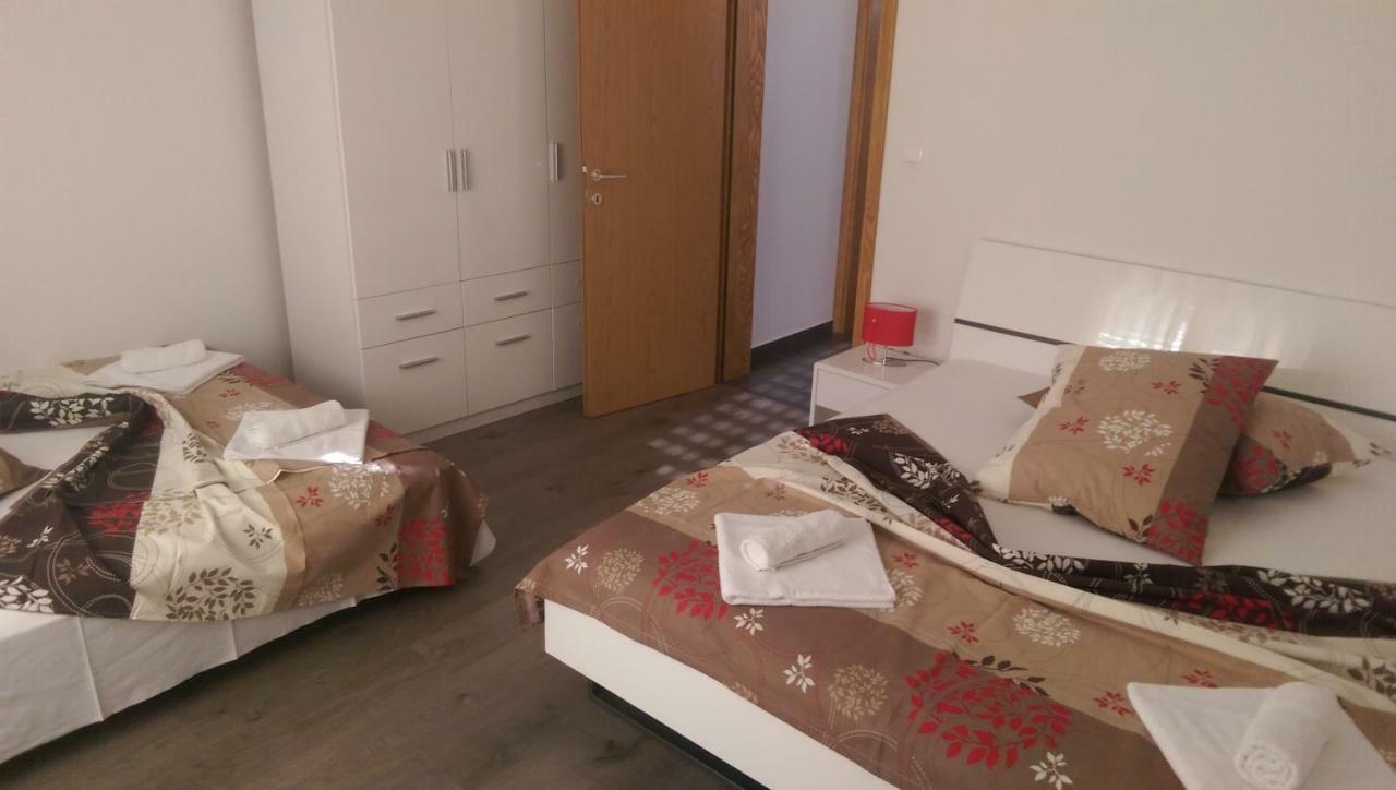 Apartmani Sandro Иван Долац Екстериор снимка