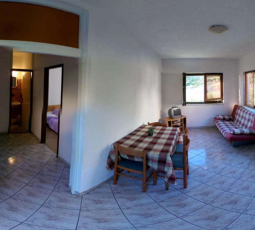 Apartmani Sandro Иван Долац Екстериор снимка