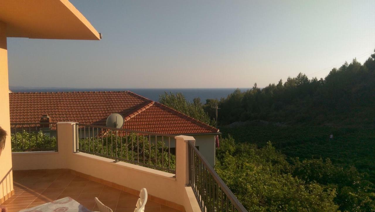 Apartmani Sandro Иван Долац Екстериор снимка
