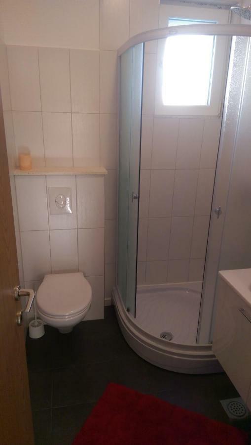 Apartmani Sandro Иван Долац Екстериор снимка