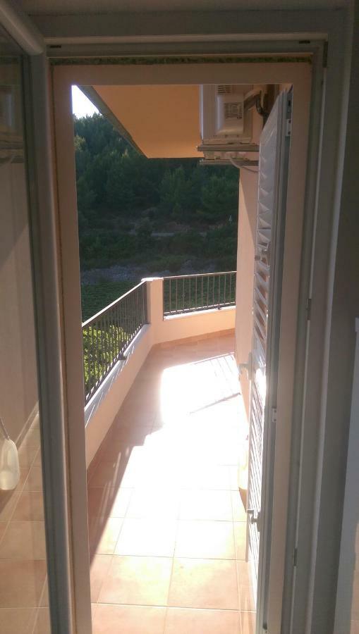 Apartmani Sandro Иван Долац Екстериор снимка